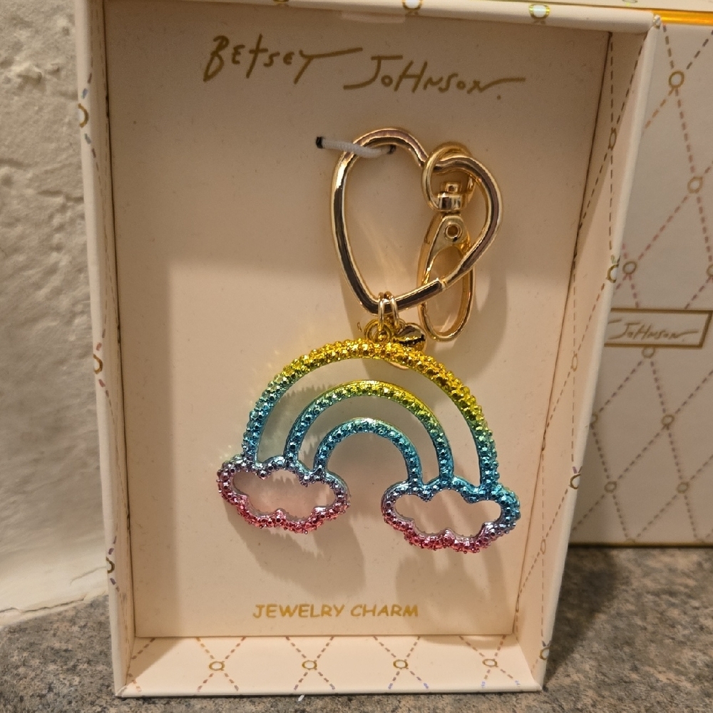 Betsey Johnson Pastel Rainbow Keychain Brand New - Picture 2 of 3